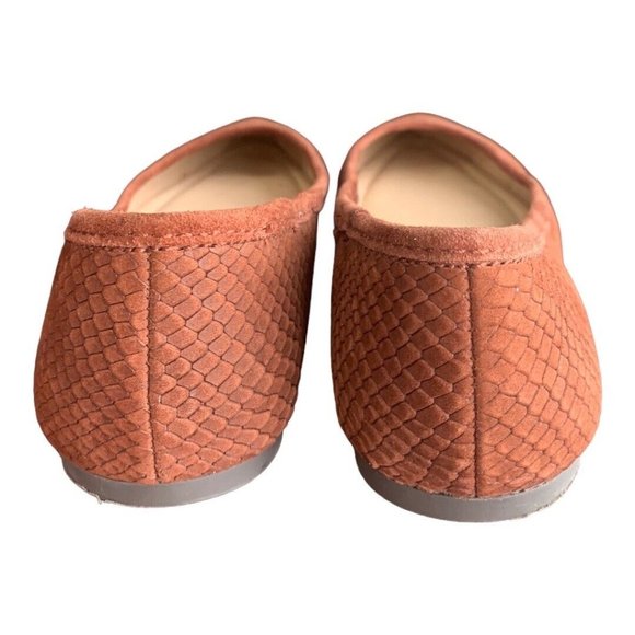 VINCE CAMUTO LEATHER FLAT 7 ½ brown/rust textured Snake-Embossed Pointed Toe  - Picture 11 of 13